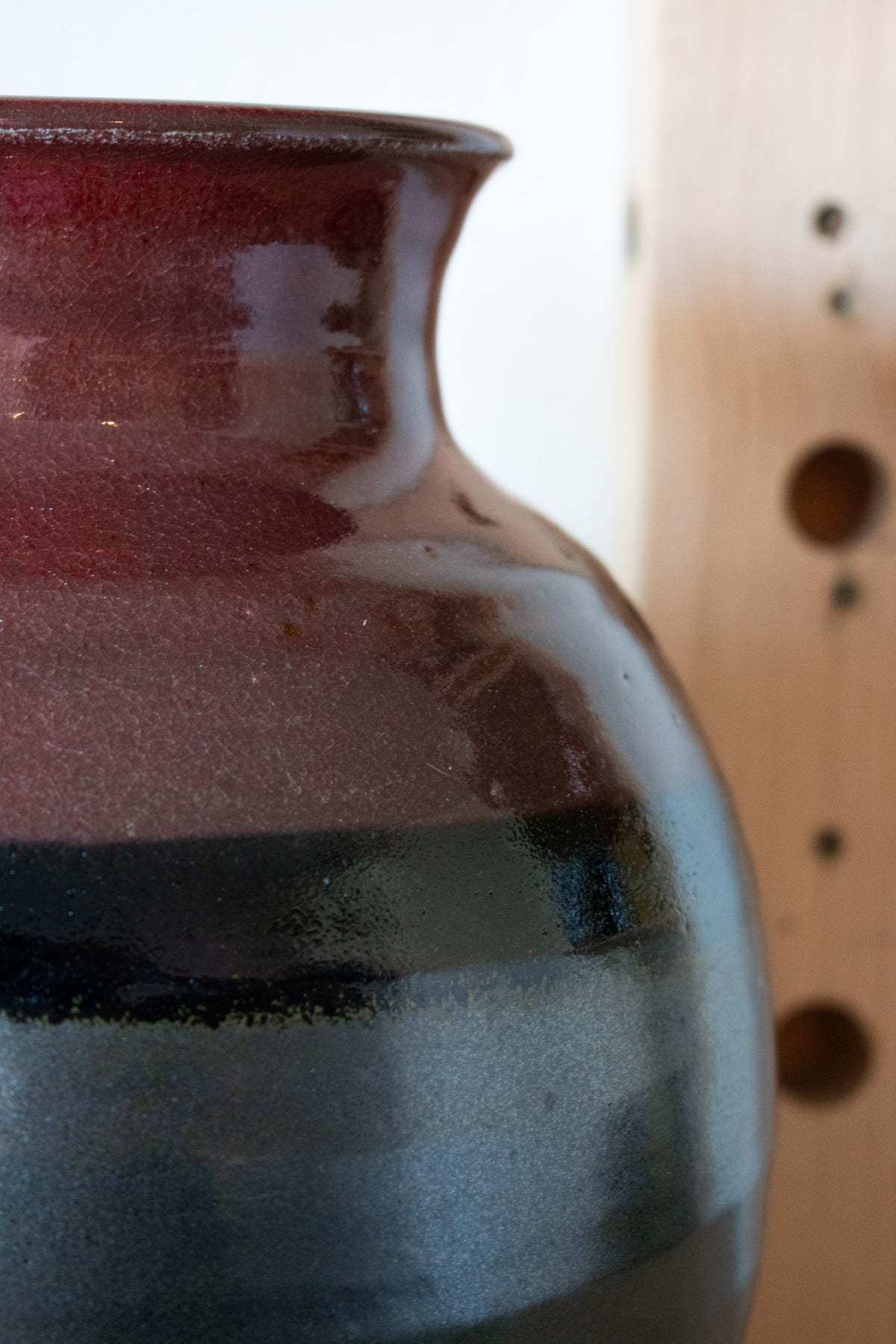 Smooth Vase – Merlot & Charcoal No. 57 – 12″