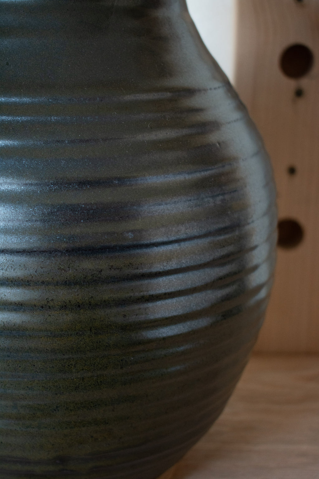 Ribbed Vase – Charcoal No. 65 – 12″