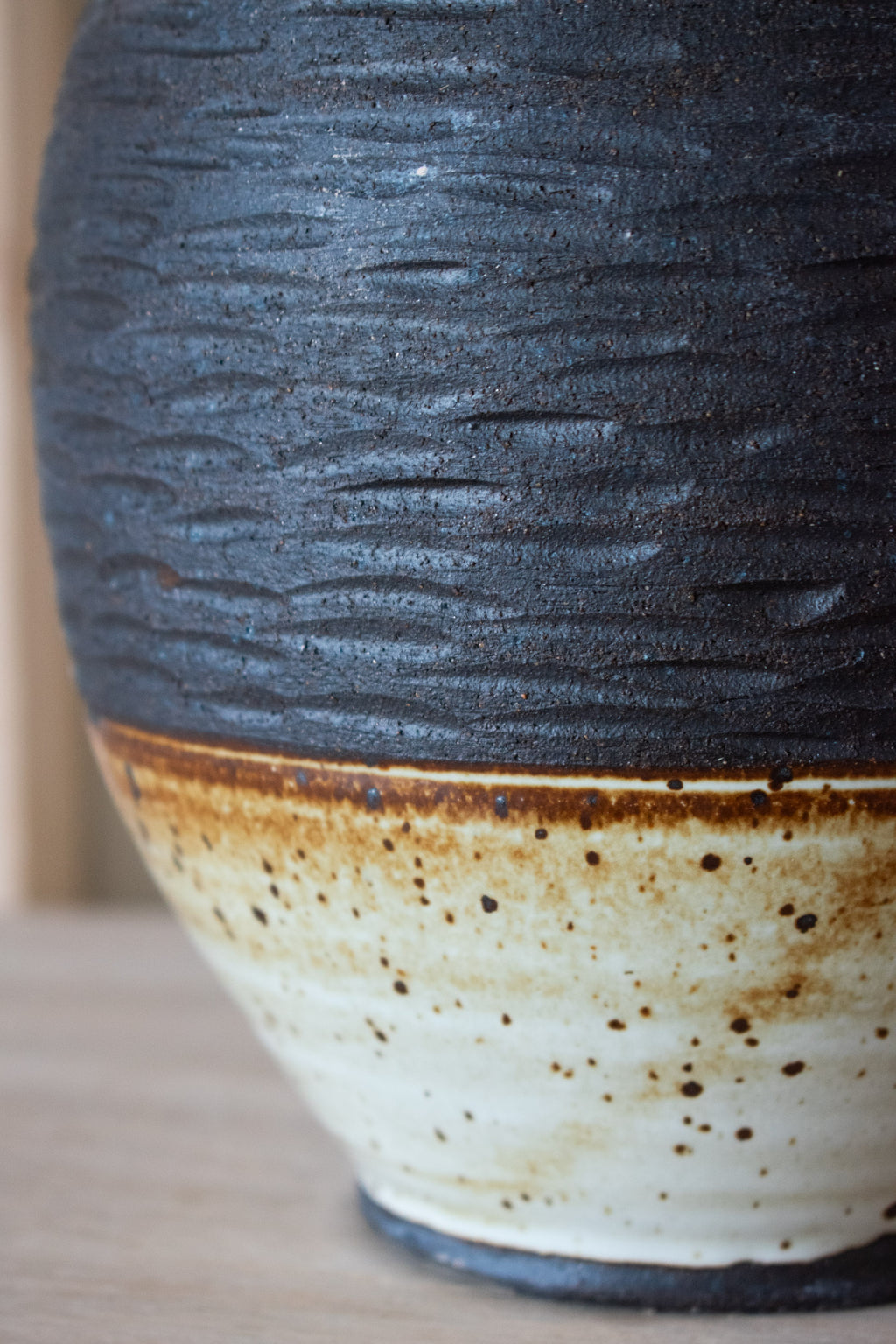 Carved Vase – Charcoal & Cream No. 66 – 8.5″