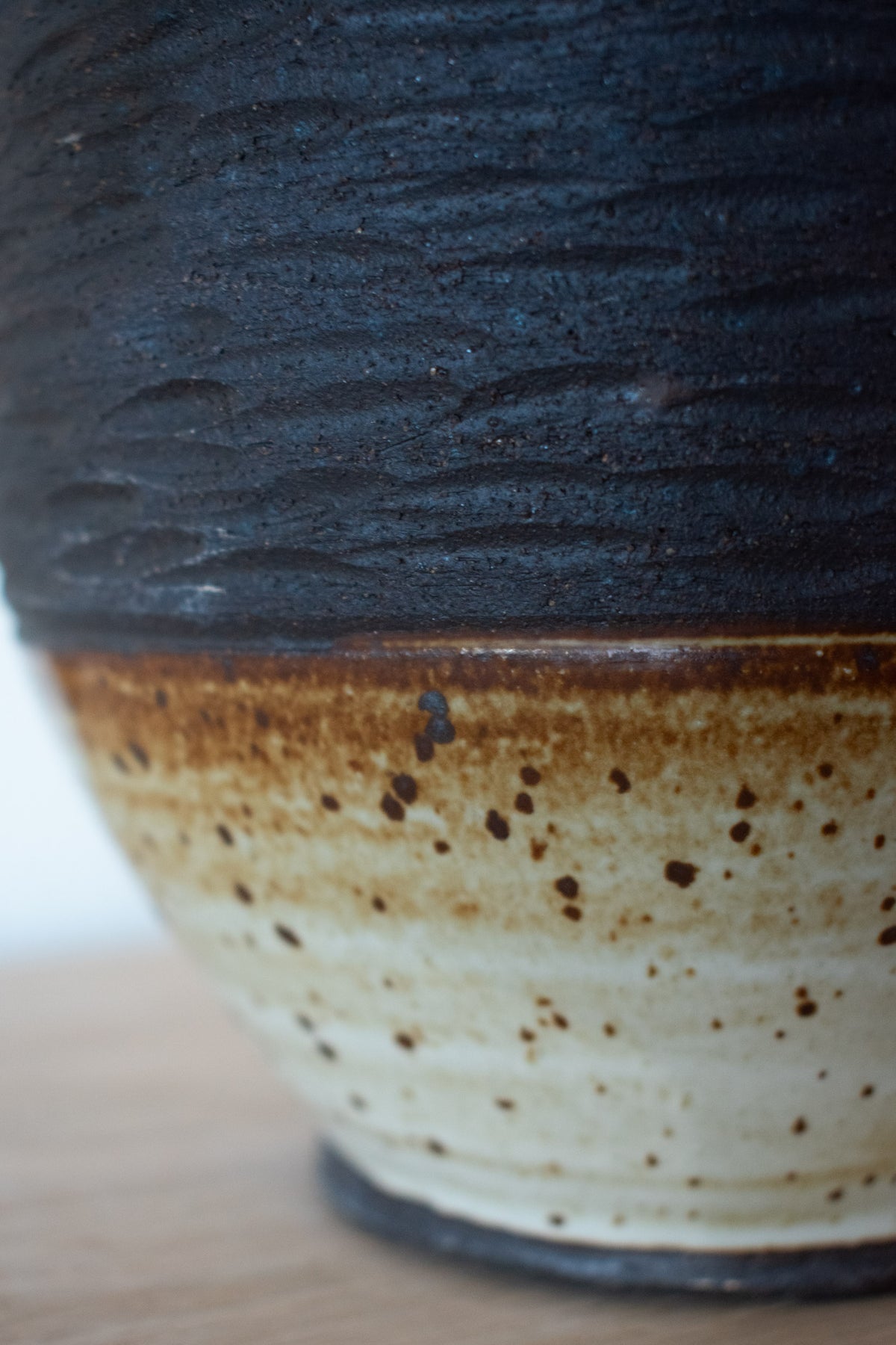 Carved Vase – Charcoal & Cream No. 66 – 8.5″