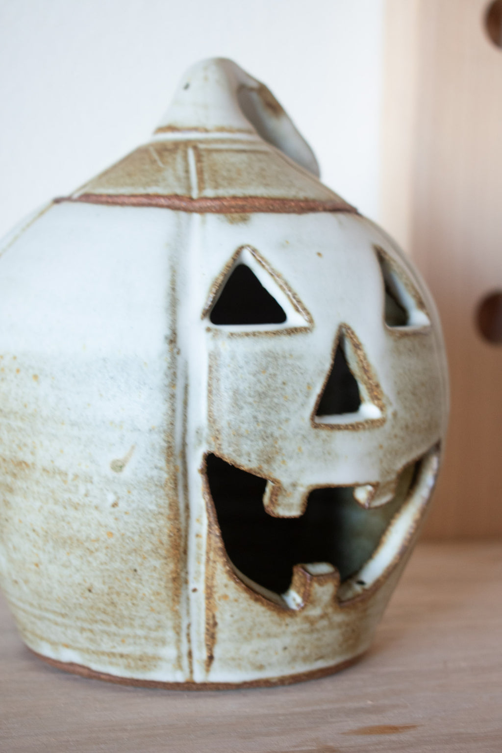 Jack-O’-Lantern – Cream No. 07