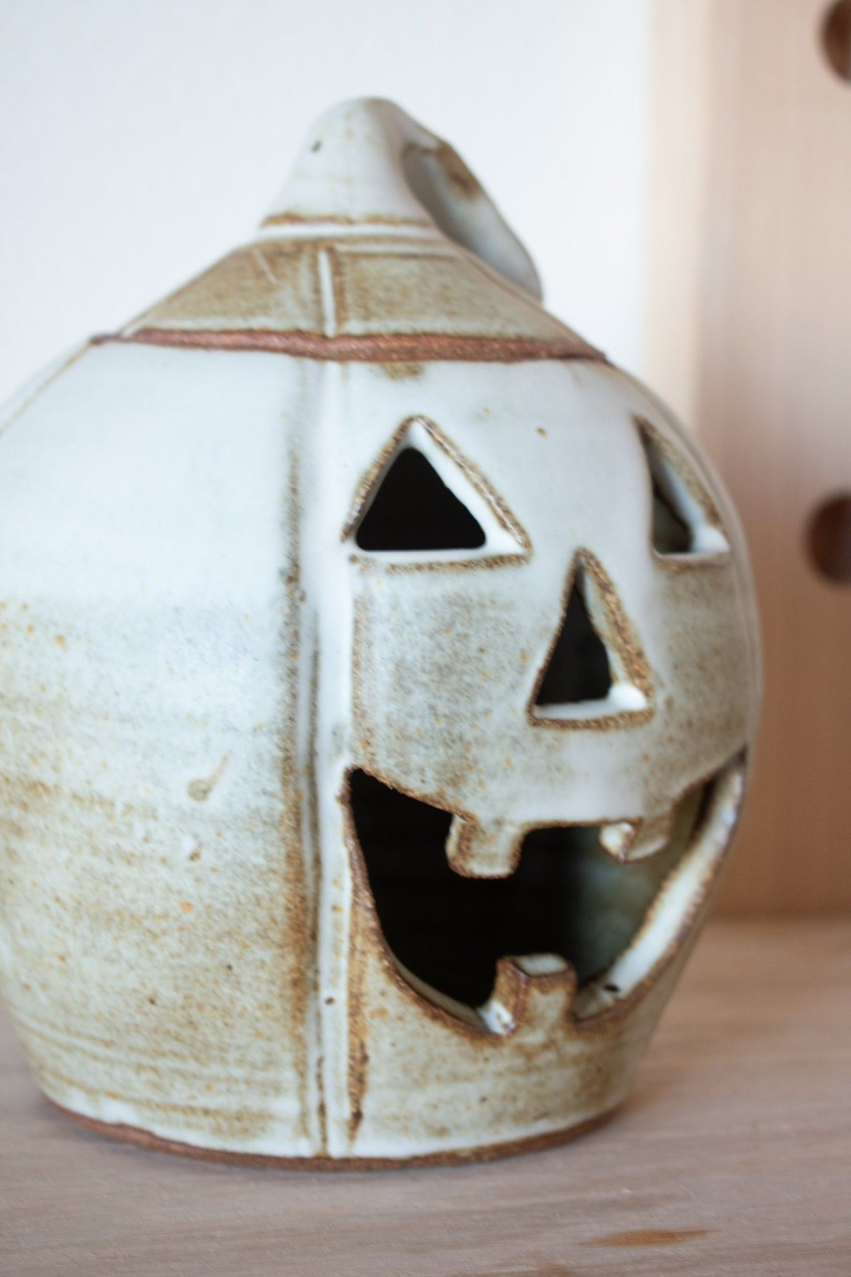 Jack-O’-Lantern – Cream No. 07