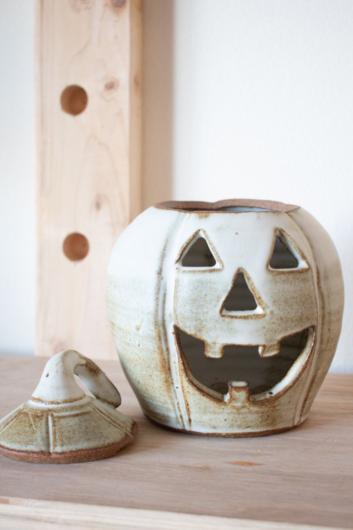 Jack-O’-Lantern – Cream No. 07