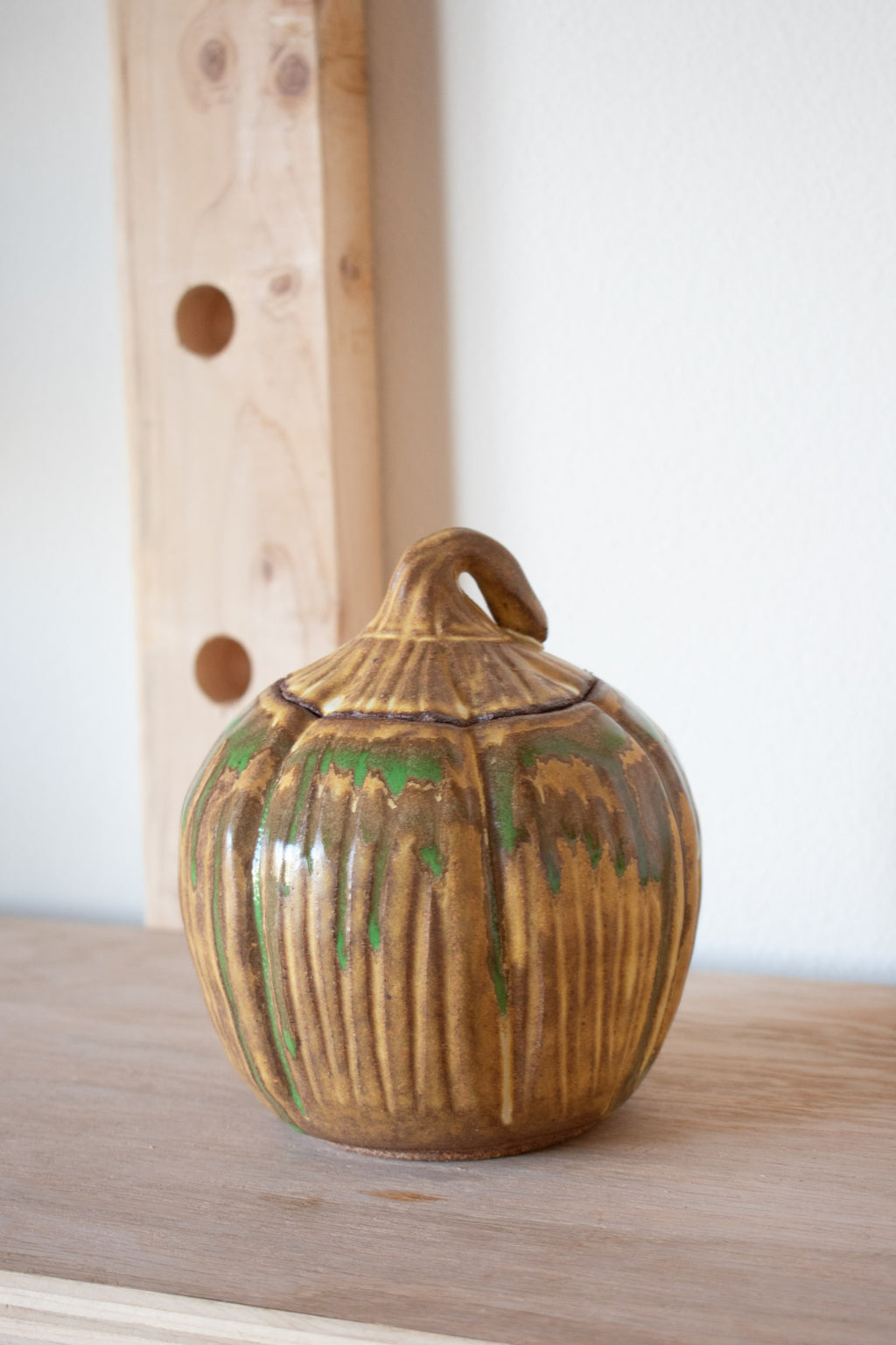 Ceramic Pumpkin – Moss & Ochre No. 09