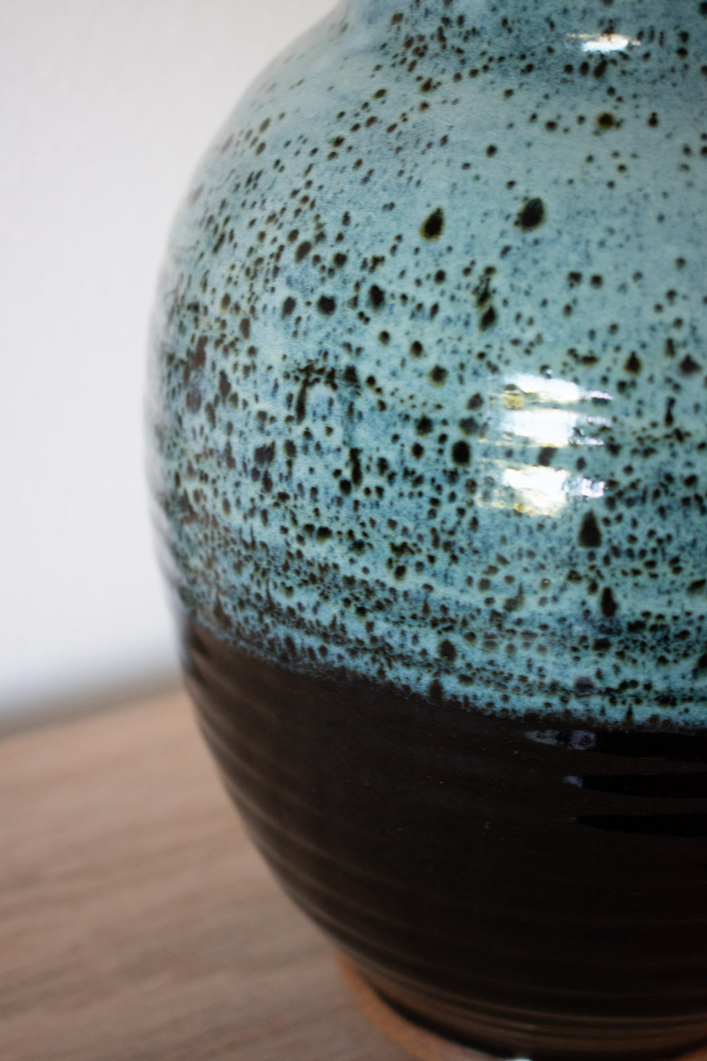 Ribbed Vase – Mist & Charcoal No. 73 – 9.5″