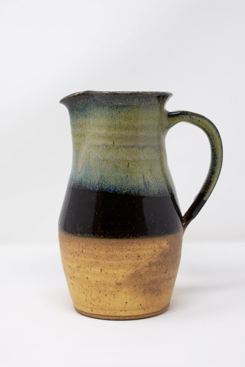 Horizon Pitcher No. 08 – 9”