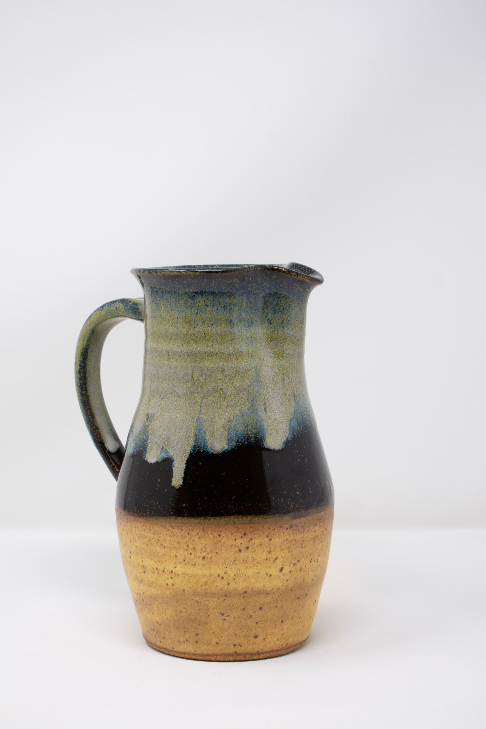 Horizon Pitcher No. 08 – 9”