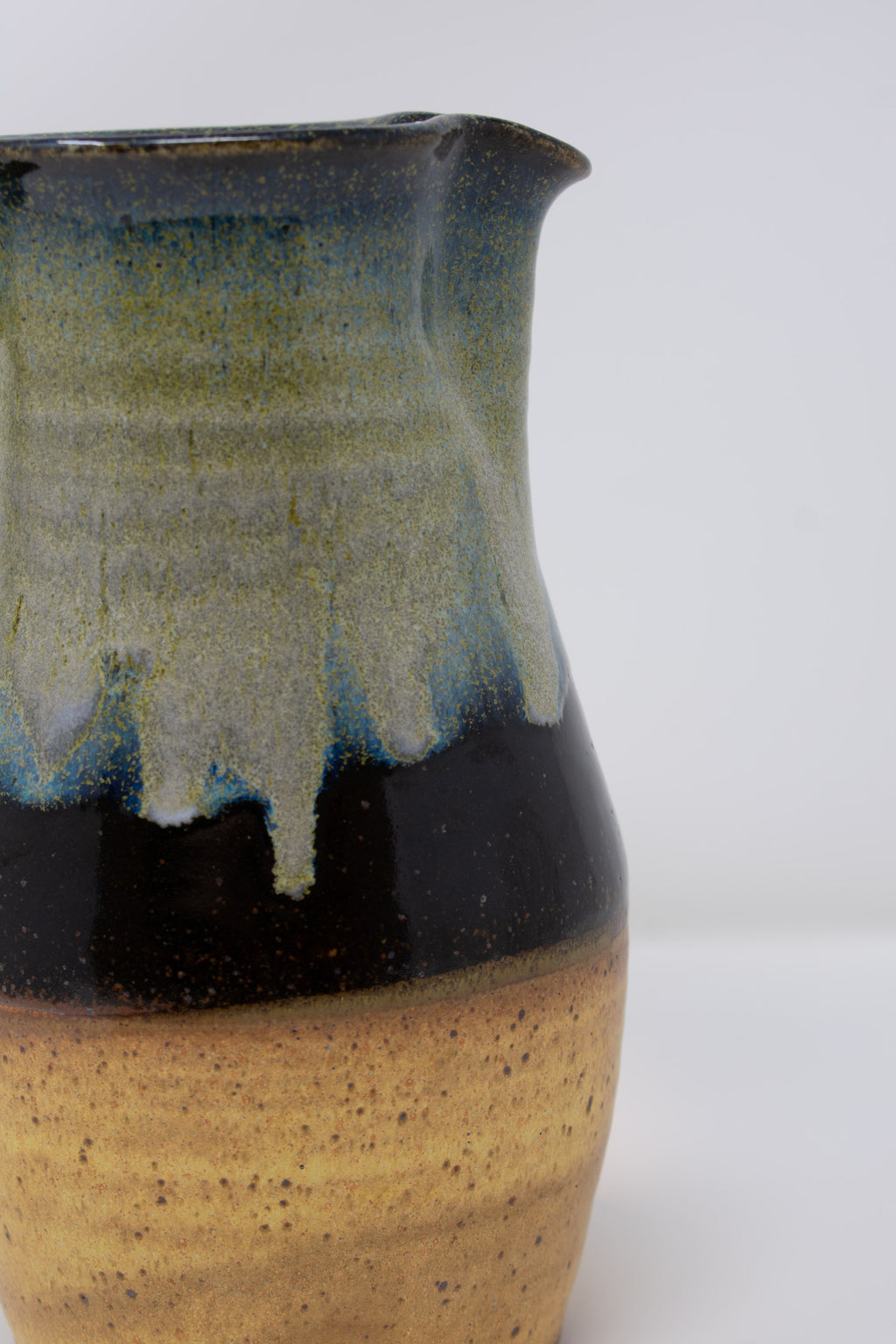 Horizon Pitcher No. 08 – 9”