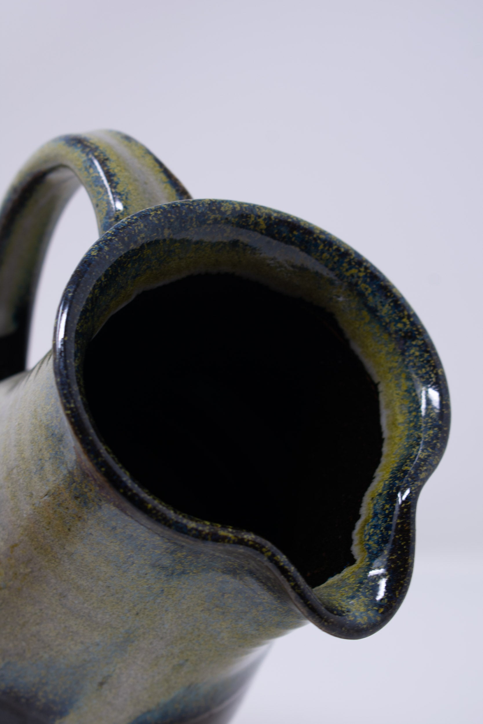 Horizon Pitcher No. 08 – 9”