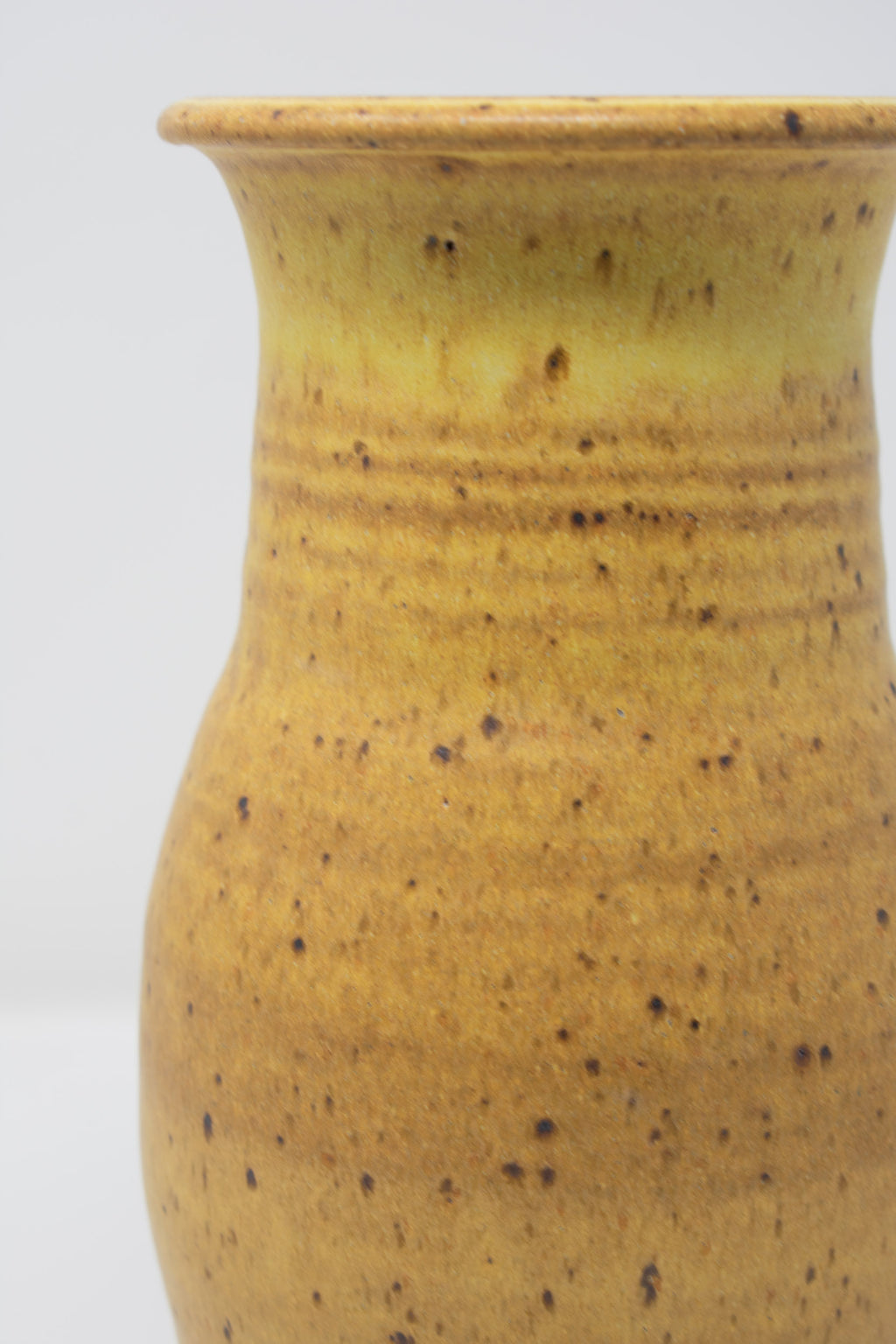Ochre Vase No. 07 – 9"