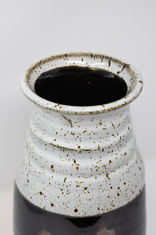 Black Vase No. 21 – 12"