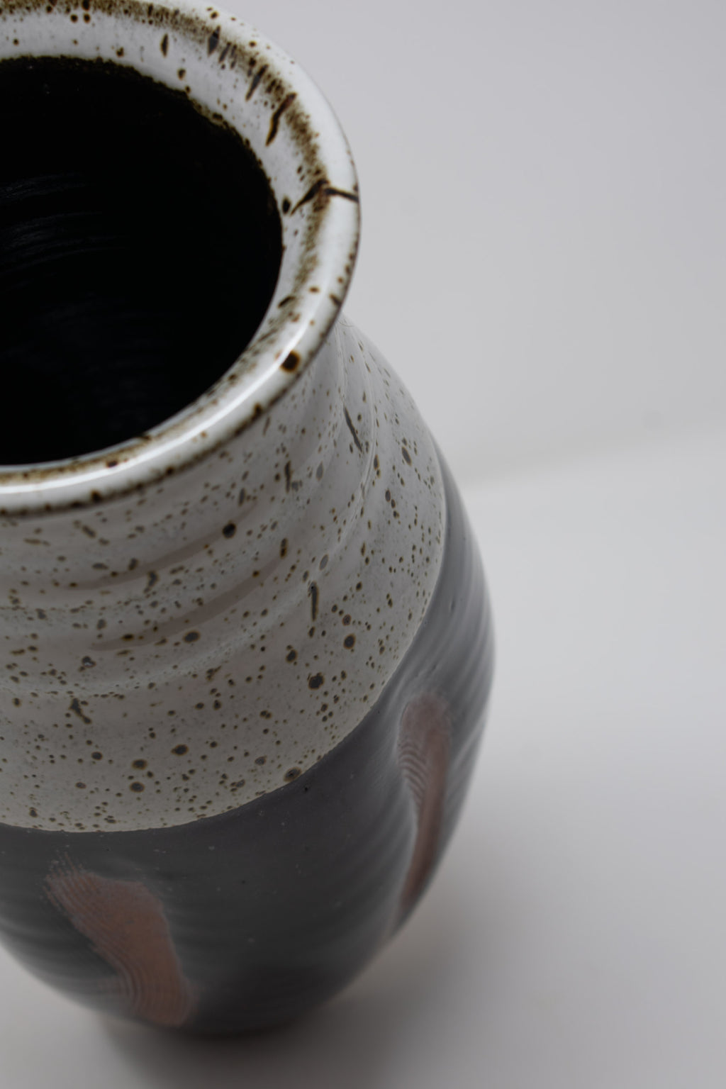 Black Vase No. 21 – 12"